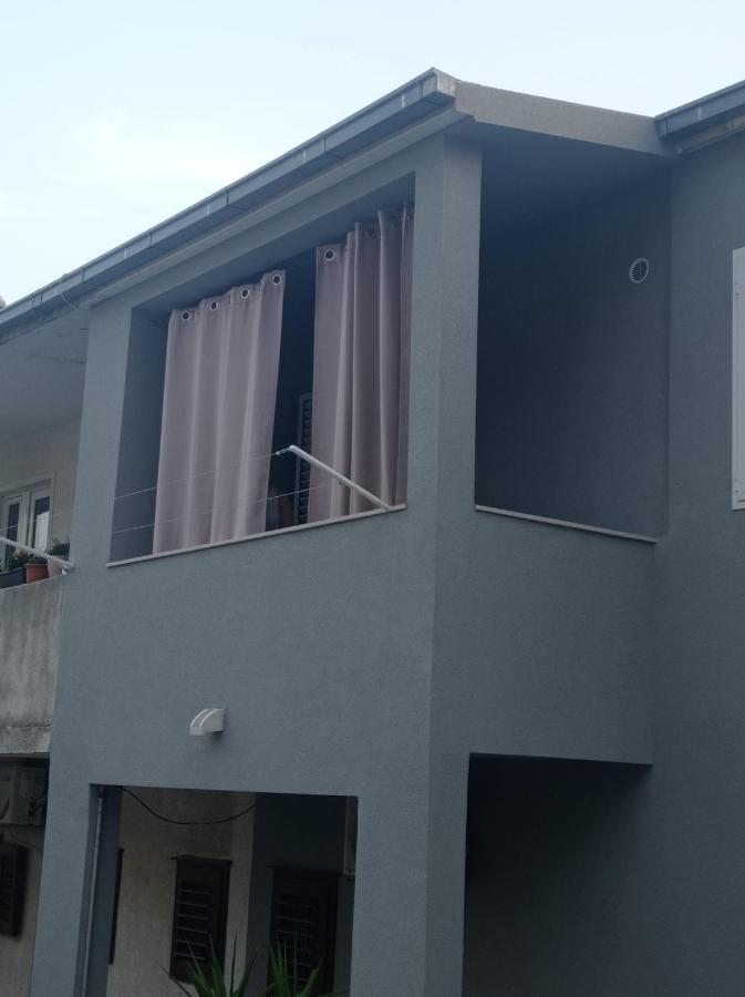 Apartman Ivo Apartment Baska Voda Luaran gambar